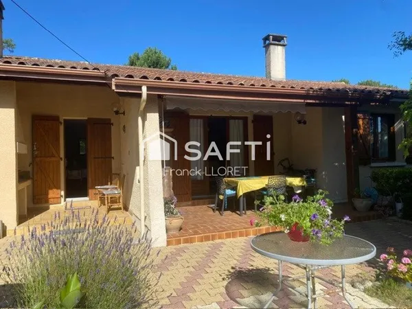 Maison 5 pièces 3 chambres, 880m² de terrain