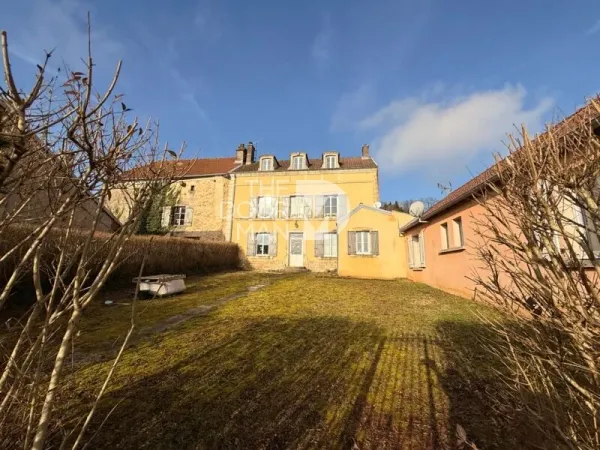 Propriété 8 pièces 210 m²
