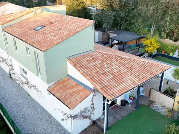 Villa lumineuse avec piscine à Meschers, proche plage et Royan