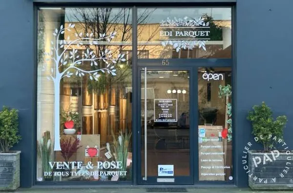 Local commercial 115 m²
