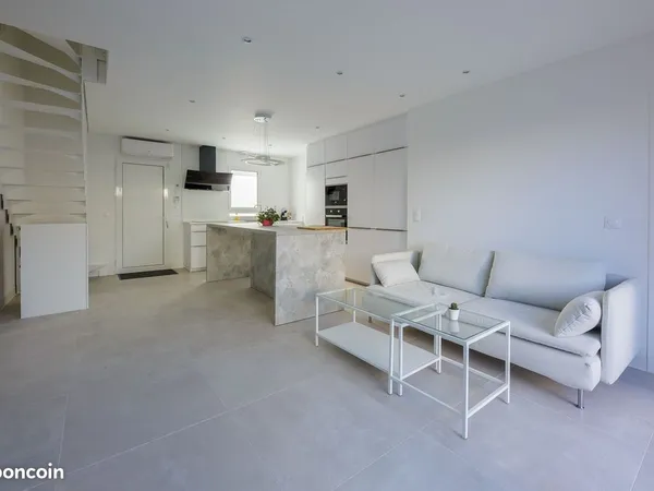 Chambre 1 pièce 14 m²