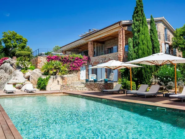 Maison 8 pièces 295 m²