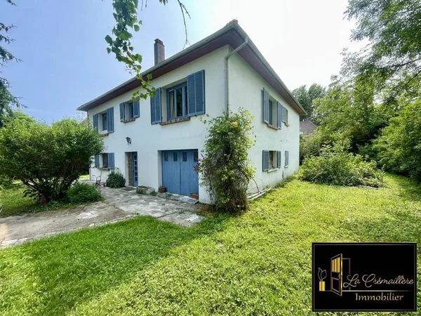 Maison 9 pièces 236 m²