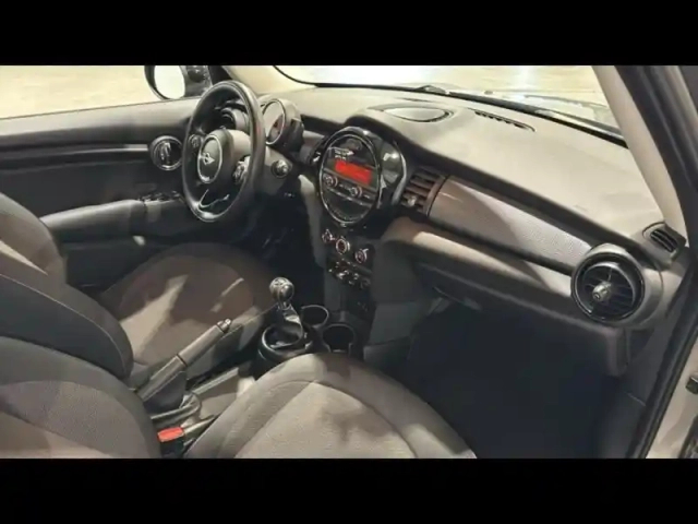 Mini Mini 5 portes cooper d 116ch — photo 6