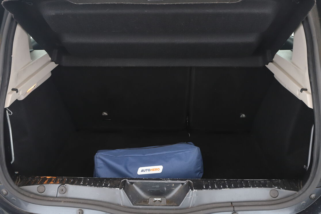 Dacia Sandero Stepway 1.5 dCi — photo 16
