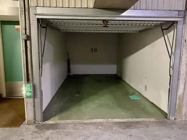 Parking 13 m²