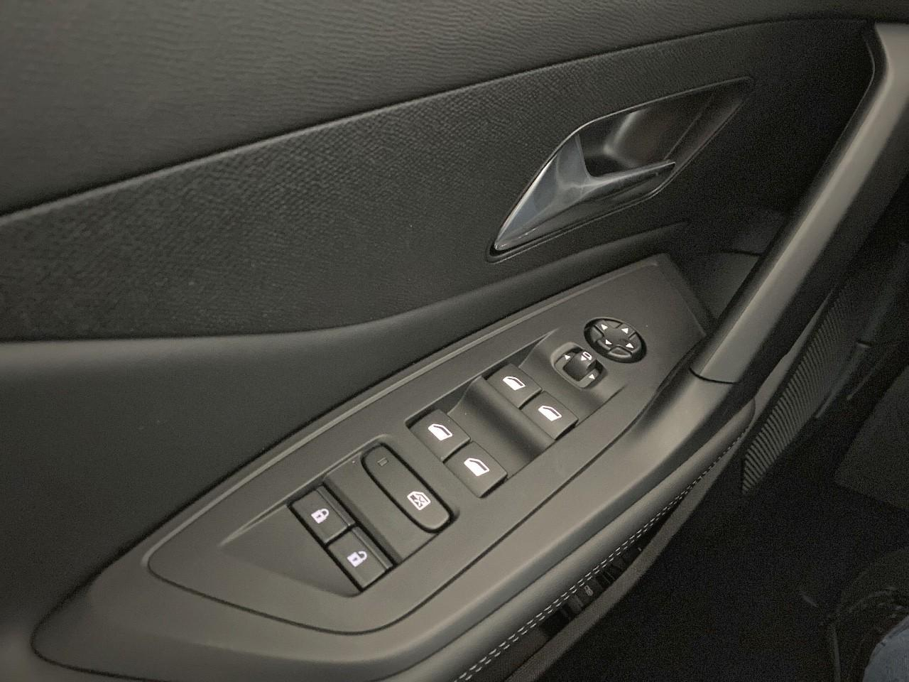 Peugeot 308 hybrid 145 e-dcs6 allure — photo 20