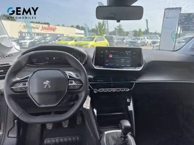 Peugeot 208 puretech 100 s&amp;s bvm6 — photo 8