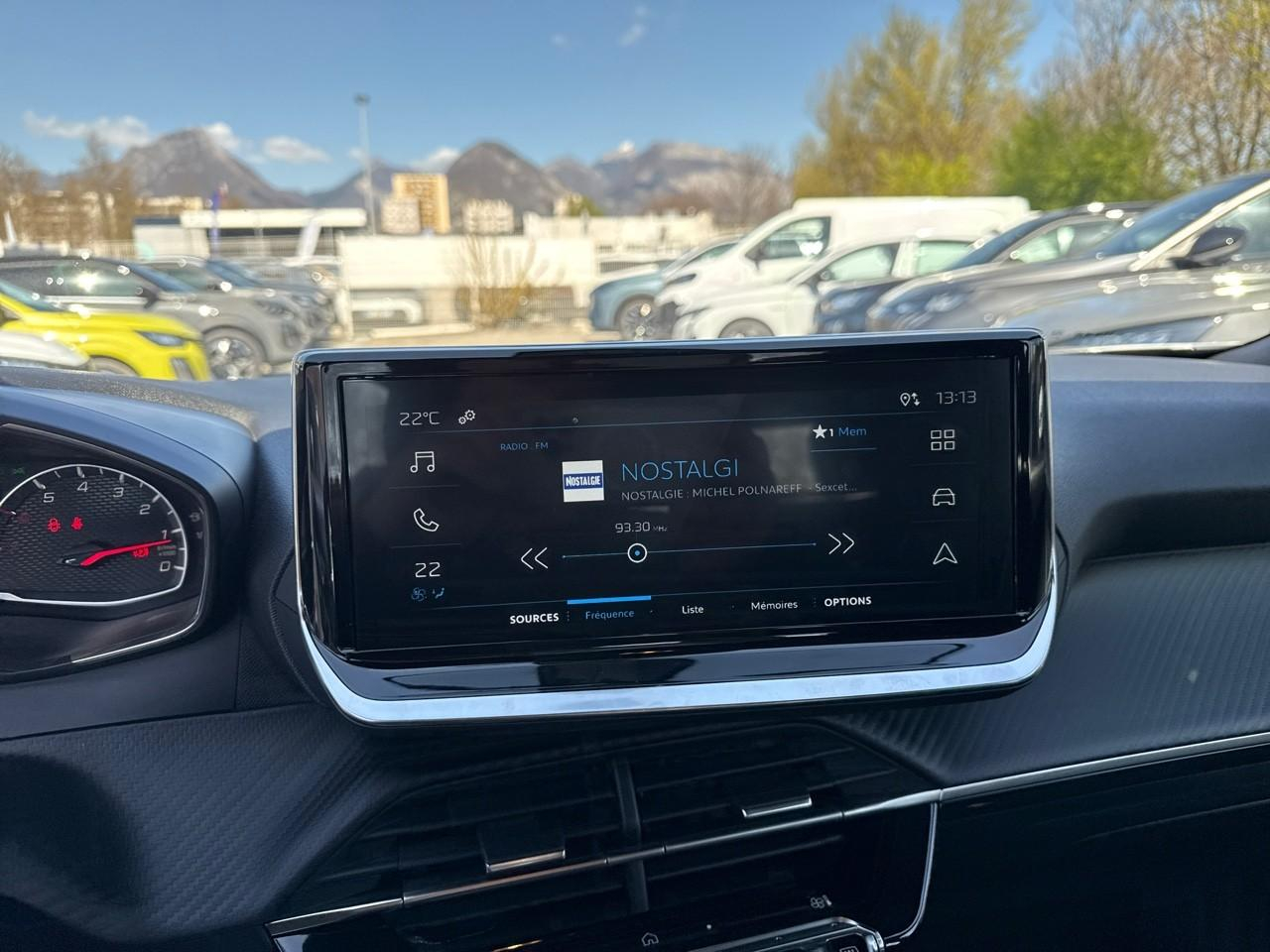 Peugeot 2008 1.2 puretech 100ch s&s active — photo 13