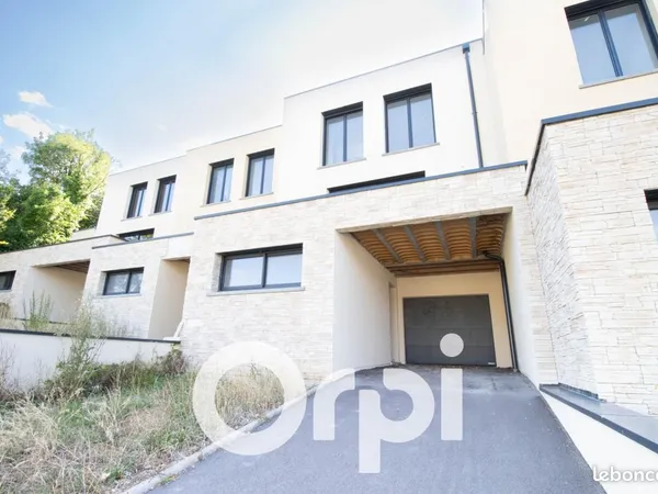 Maison 5 pièces 155 m²