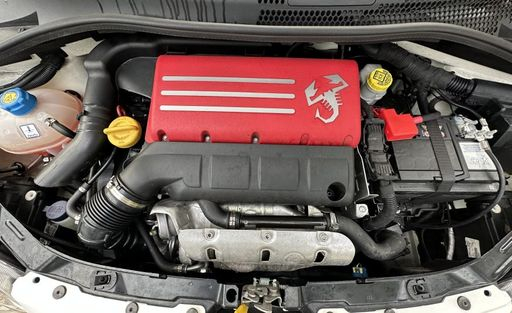 Abarth 500 1.4 Turbo T-Jet 165 Dualogic - Martini – 2017 – 55769 km – Essence – Boîte Automatique — photo 45