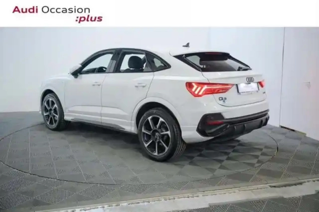Audi Q3 35 tdi 150 ch s tronic 7 s line — photo 4