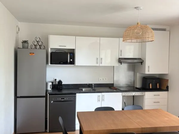 Appartement meublé T3, 2 chambres, parking x2, balcon - Gradignan
