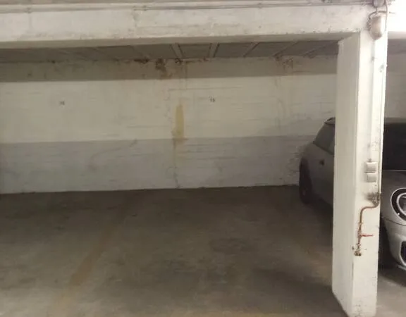 Garage/Parking