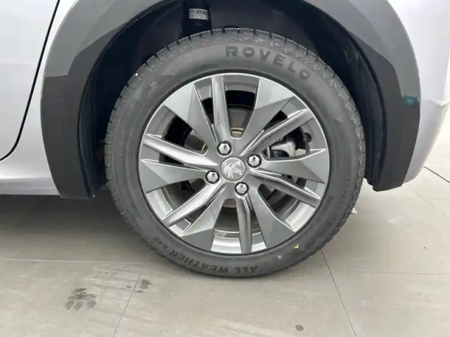 Peugeot 208 electrique 50 kwh 136ch — photo 13