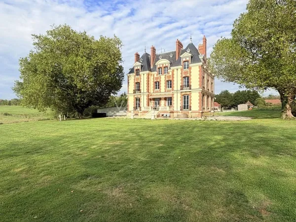 Château 23 pièces 528 m²