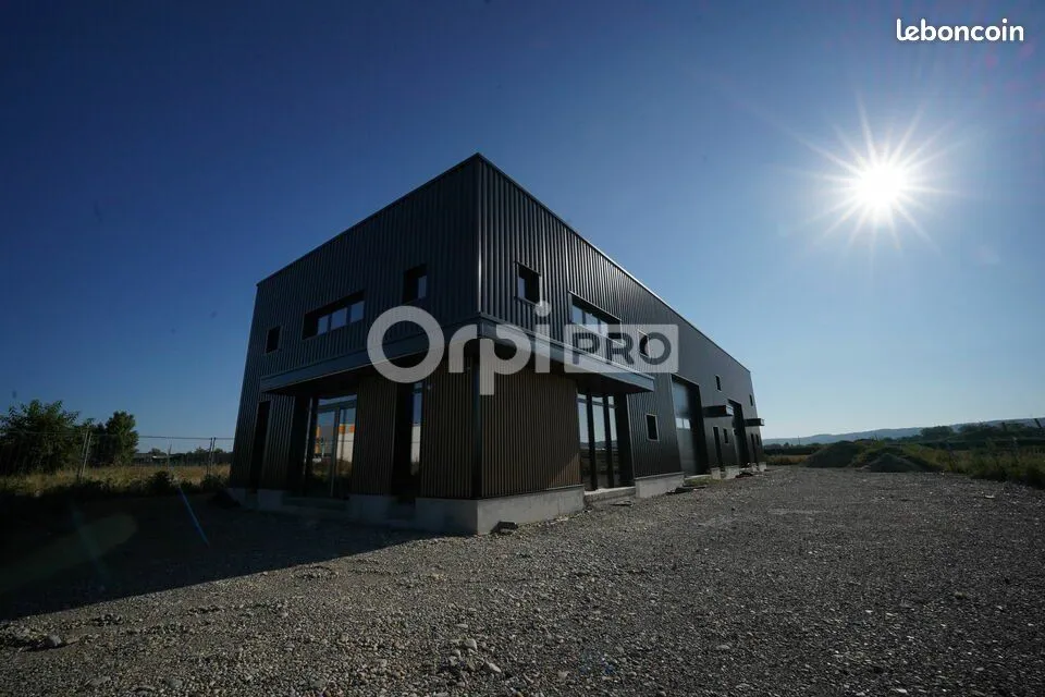 Photo 1