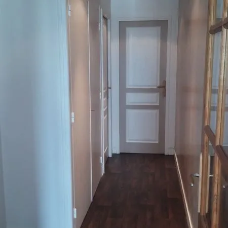 Appartement t3 centre ville laval 3eme étage ascenceur