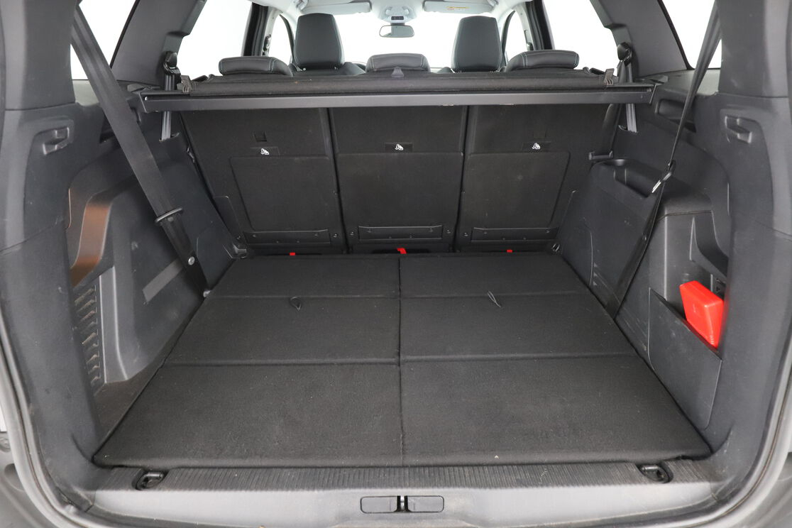 Peugeot 5008 1.5 Blue-HDi Allure Pack — photo 16