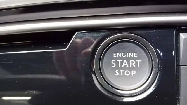 Peugeot 3008 plug-in hybrid 195 e-dcs7 — photo 32