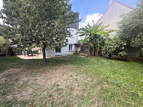 DUPLEX EN REZ-DE-JARDIN 4 PIECES 3 CHAMBRES