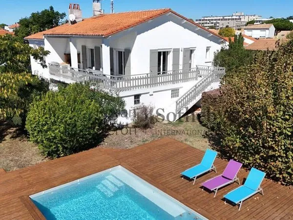 Maison 8 pièces 175 m²