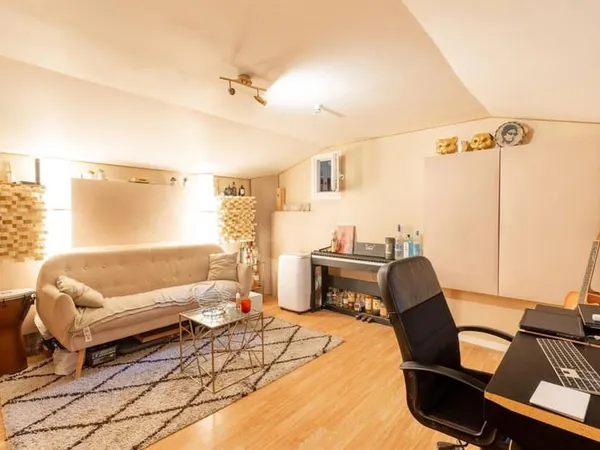 Entrepôt 38 m²