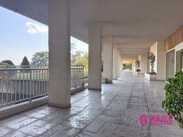 APPARTEMENT 4 PIECES PROCHE BOURG