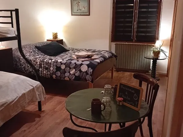 Grande chambre 30m2 avec baignoire dans maison individuelle 🏡