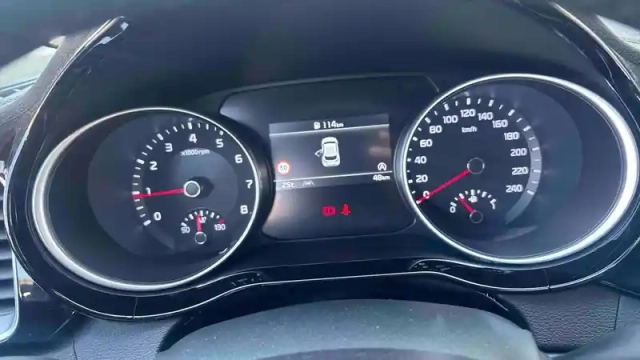Kia Xceed 1.0 t-gdi 100 ch bvm6 — photo 15