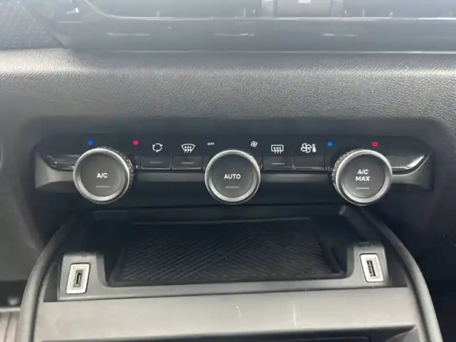 Citroën C4 puretech 130 s&amp;s eat8 — photo 50