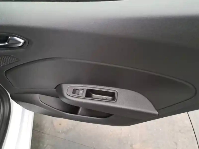 Renault Clio eco-g 100 gsr2 — photo 64
