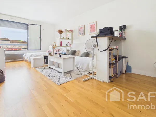 Bel appartement avec asenceur et place de parking, idéal investisseur, premier acaht.