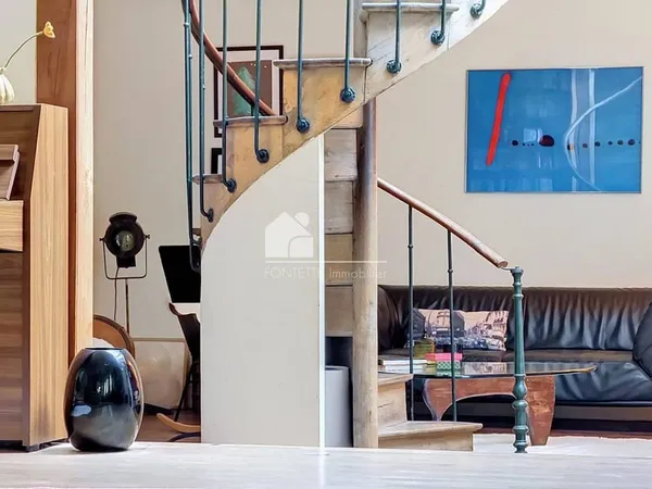 Maison 10 pièces 213 m²