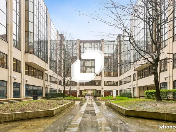 Bureaux 816 m²