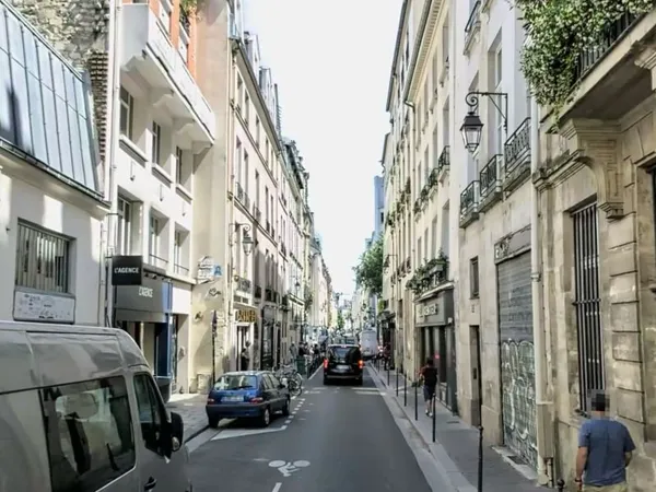 Local commercial 365 m²