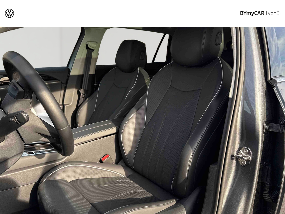 Volkswagen Passat 1.5 eHybrid 204 DSG6 — photo 11
