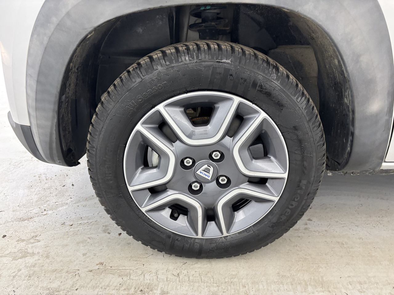 Dacia Spring — photo 19
