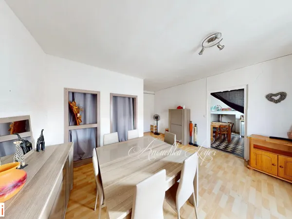Maison de ville avec 2 chambres et 1 bureau