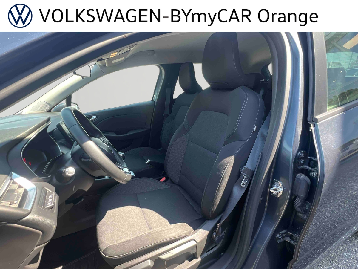 Renault Clio TCe 100 — photo 22