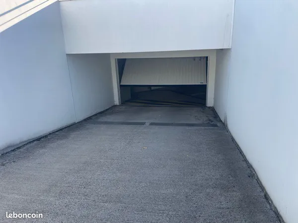 Garage Box