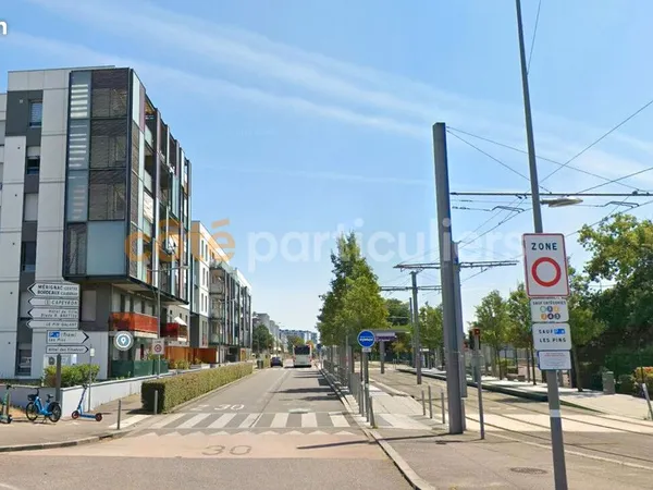 Parking/box 17 m² MERIGNAC