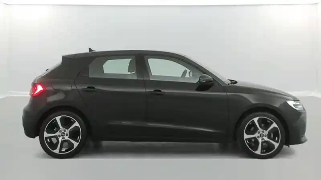 Audi A1 sportback 30 tfsi 110 ch bvm6 — photo 15