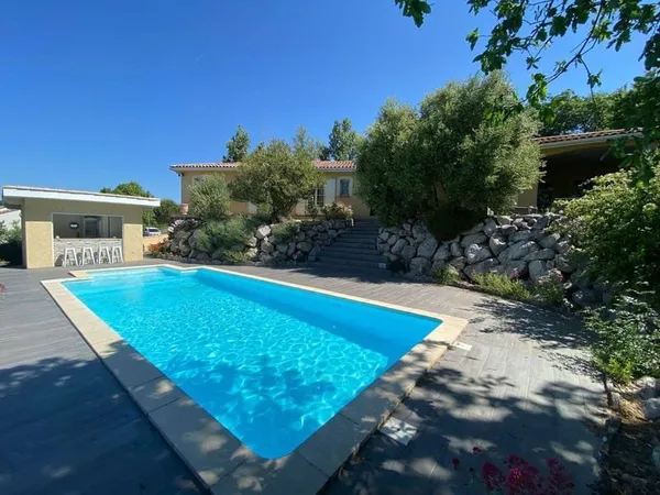 Maison 7 pièces 176 m²
