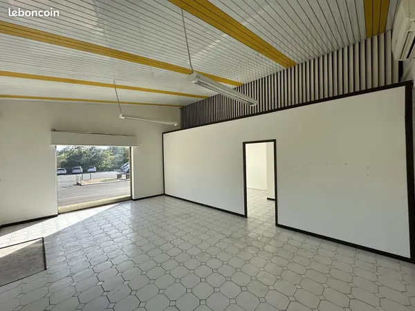 Local commercial 57 m² Montauroux