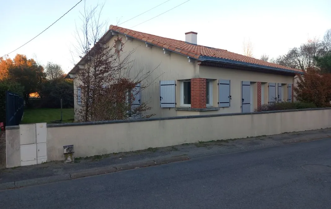 Photo 1