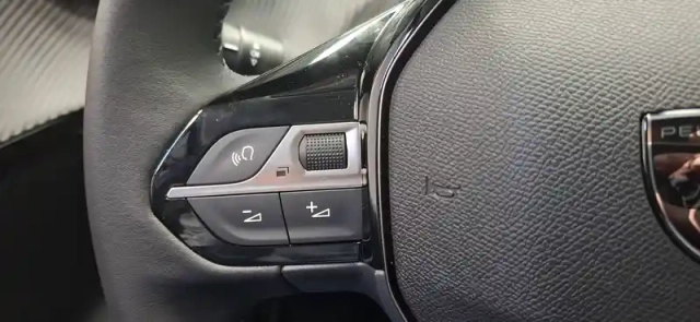 Peugeot 208 100 s&amp;s bvm6 — photo 68