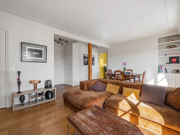 APPARTEMENT DERNIER ETAGE AVEC ASCENSEUR - 3P - PARFAIT ETAT
