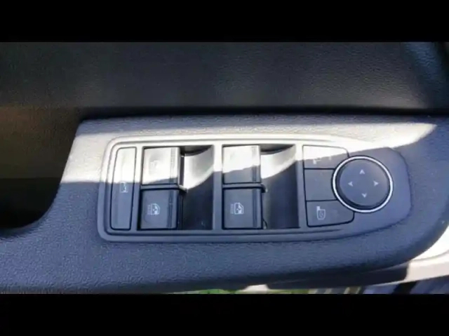 Renault Clio 1.0 tce 90ch evolution - 24 — photo 14
