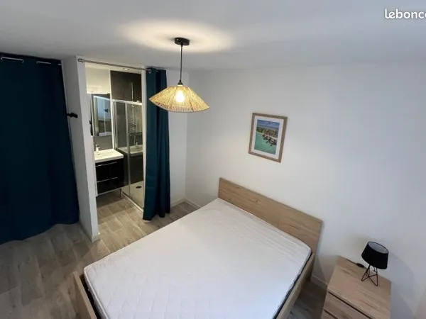 Studio 1 pièce 14 m²